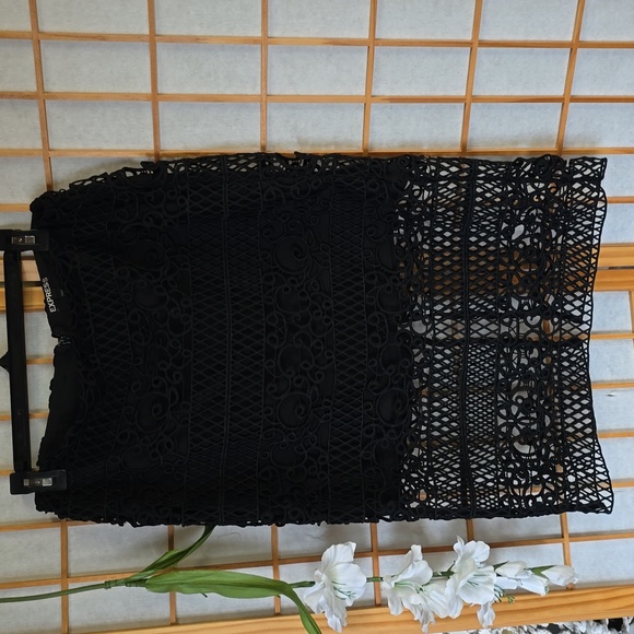 EXPRESS  black skirt. Sz 12 - Picture 5 of 6